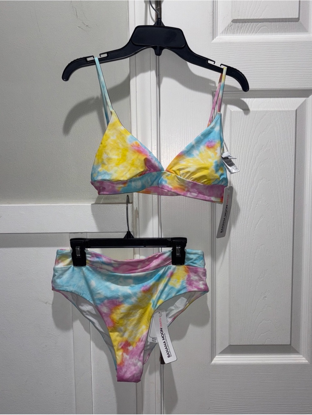 Bananamoon Tie-Dye Teen Bikini Swimsuit set
Size Medium NWT
